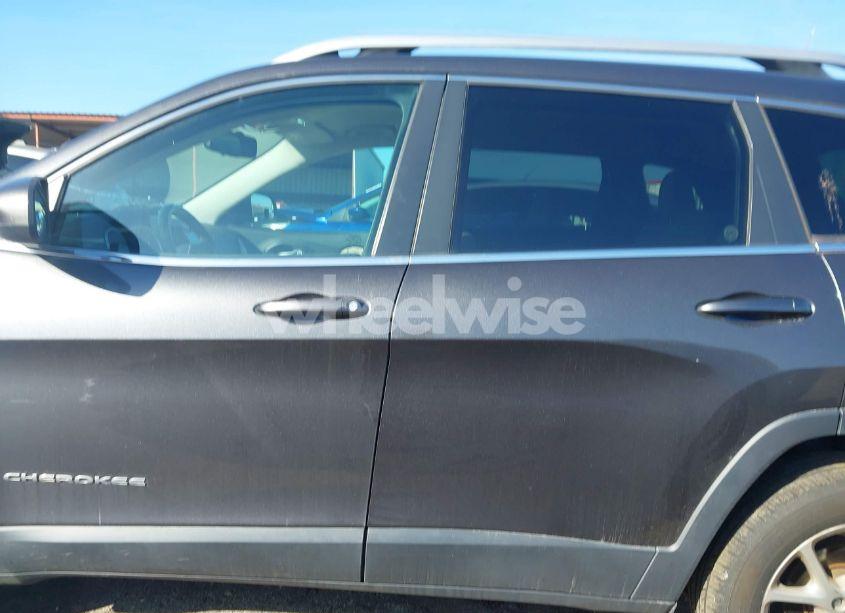 Photo 14 of 2016 Jeep Cherokee LATITUDE (VIN 1C4PJLCB2GW209614)