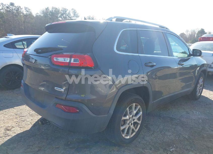 Photo 4 of 2016 Jeep Cherokee LATITUDE (VIN 1C4PJLCB2GW209614)