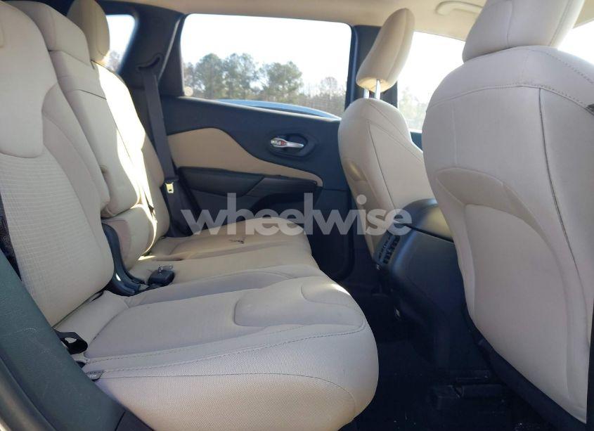 Photo 8 of 2016 Jeep Cherokee LATITUDE (VIN 1C4PJLCB2GW209614)