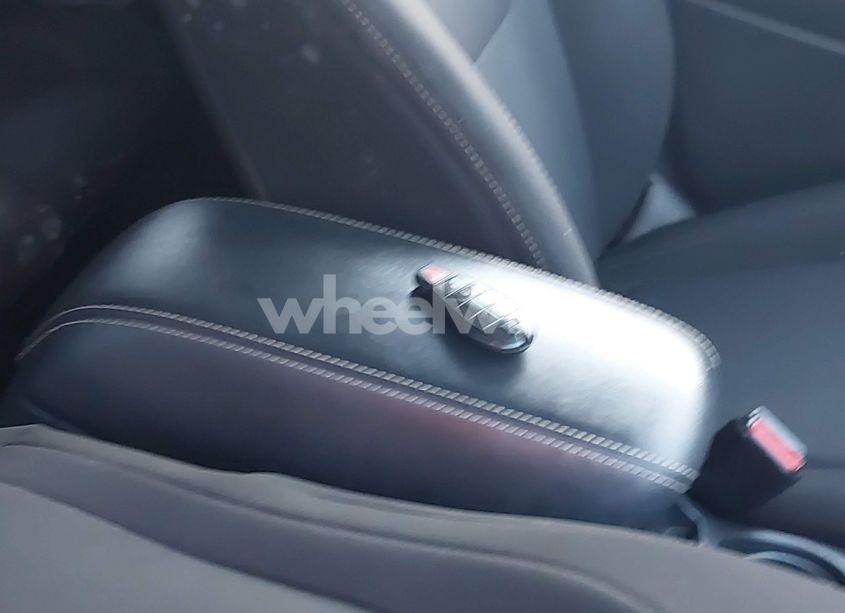 Photo 11 of 2016 Jeep Cherokee LATITUDE (VIN 1C4PJLCB2GW216272)