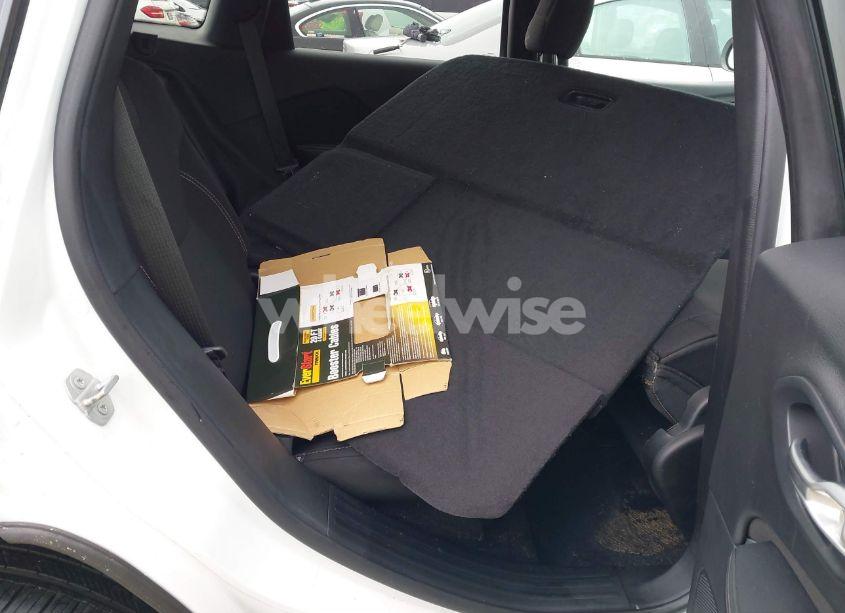 Photo 8 of 2016 Jeep Cherokee LATITUDE (VIN 1C4PJLCB2GW216272)