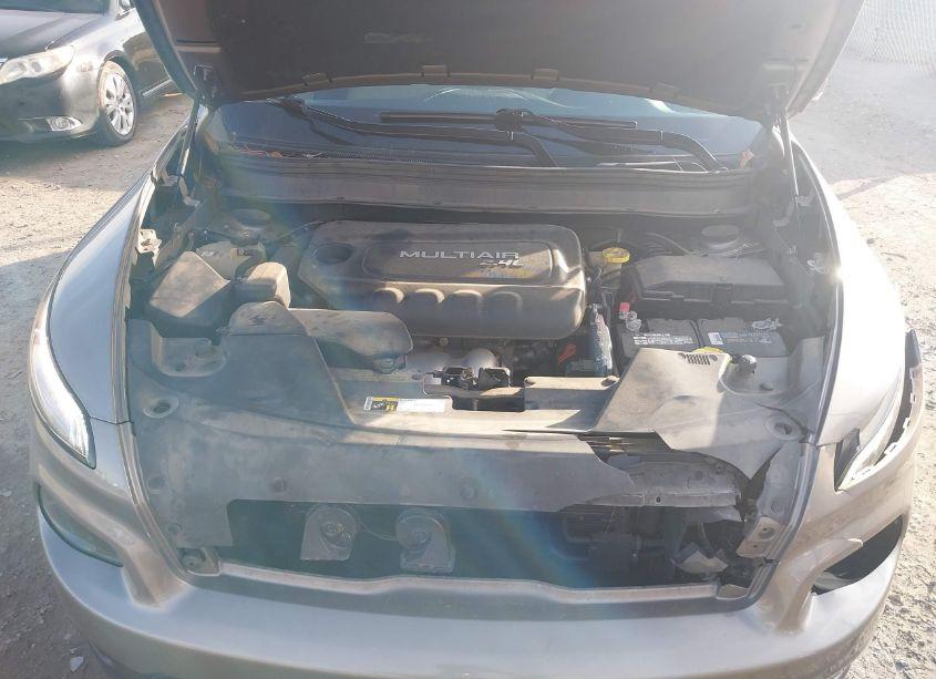 Photo 10 of 2016 Jeep Cherokee LATITUDE (VIN 1C4PJLCB2GW259090)