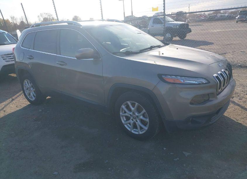 Photo 13 of 2016 Jeep Cherokee LATITUDE (VIN 1C4PJLCB2GW259090)