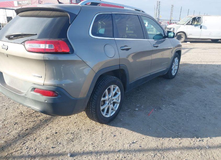 Photo 4 of 2016 Jeep Cherokee LATITUDE (VIN 1C4PJLCB2GW259090)