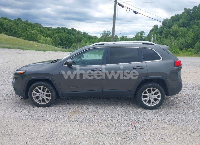 Photo 15 of 2017 Jeep Cherokee LATITUDE FWD (VIN 1C4PJLCB2HW566065)