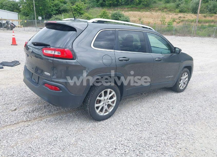 Photo 4 of 2017 Jeep Cherokee LATITUDE FWD (VIN 1C4PJLCB2HW566065)
