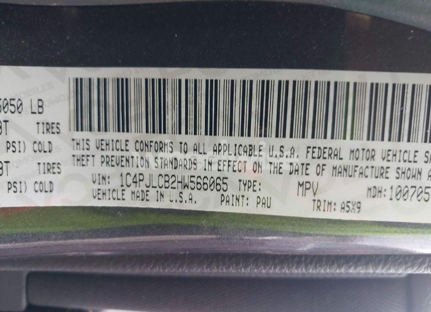 Photo 9 of 2017 Jeep Cherokee LATITUDE FWD (VIN 1C4PJLCB2HW566065)