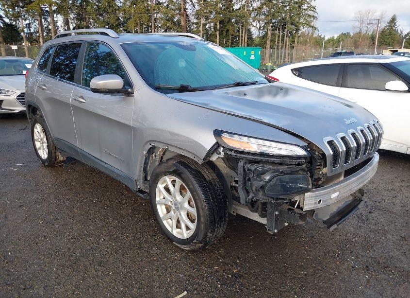 2017 Jeep Cherokee LATITUDE FWD (VIN 1C4PJLCB2HW619699) main photo