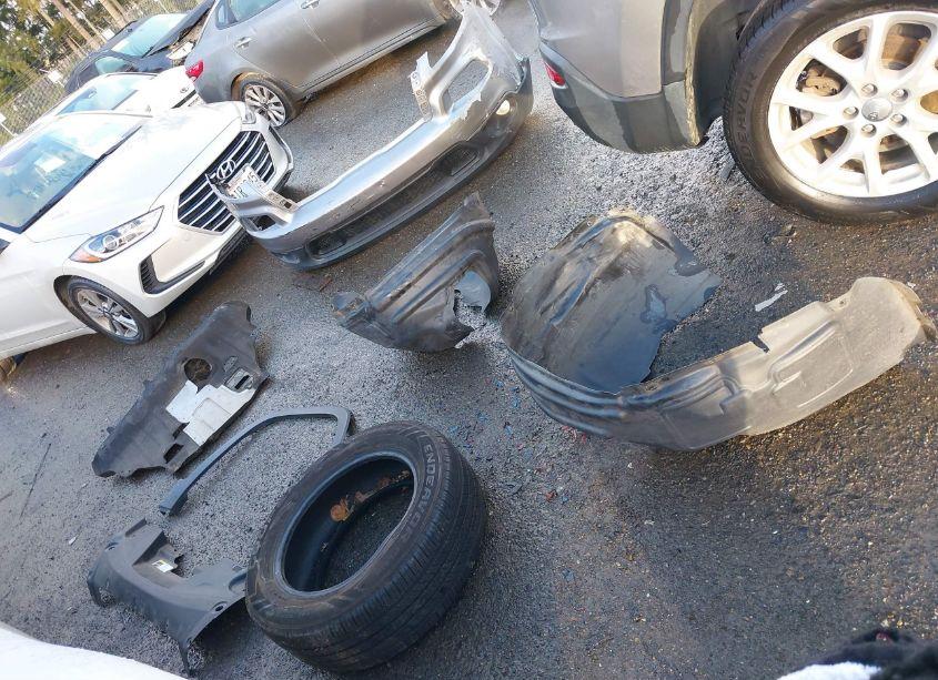 Photo 12 of 2017 Jeep Cherokee LATITUDE FWD (VIN 1C4PJLCB2HW619699)