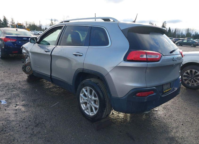 Photo 3 of 2017 Jeep Cherokee LATITUDE FWD (VIN 1C4PJLCB2HW619699)