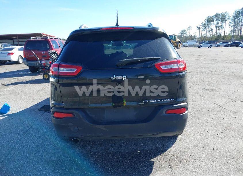 Photo 16 of 2018 Jeep Cherokee LATITUDE FWD (VIN 1C4PJLCB2JD511231)