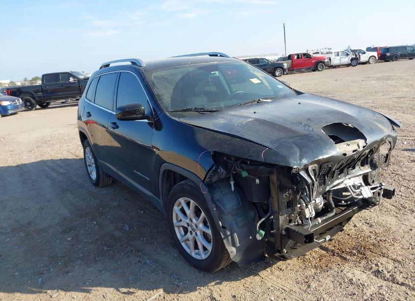 2018 Jeep Cherokee LATITUDE FWD (VIN 1C4PJLCB2JD566813) main photo