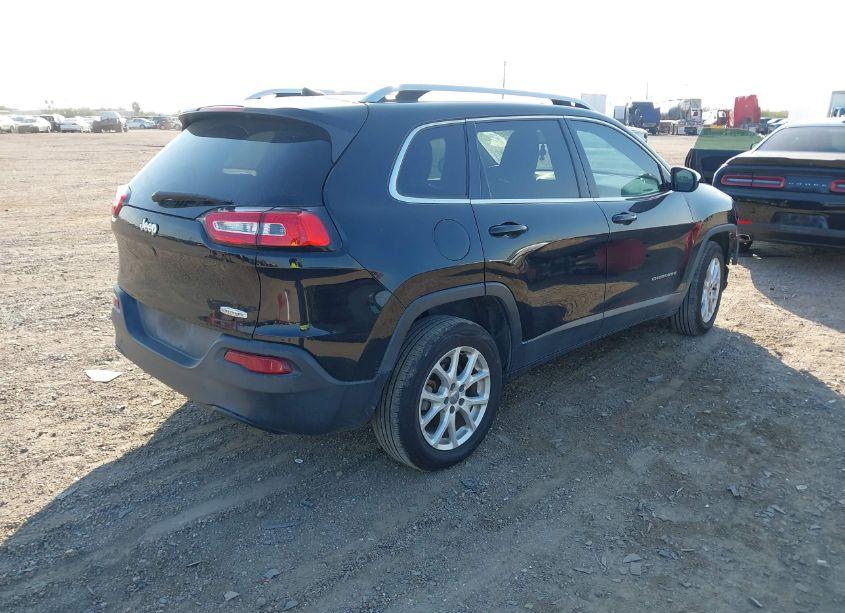 Photo 4 of 2018 Jeep Cherokee LATITUDE FWD (VIN 1C4PJLCB2JD566813)