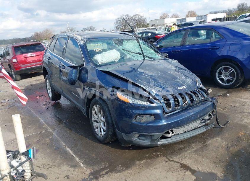 2018 Jeep Cherokee LATITUDE FWD (VIN 1C4PJLCB2JD596278) main photo