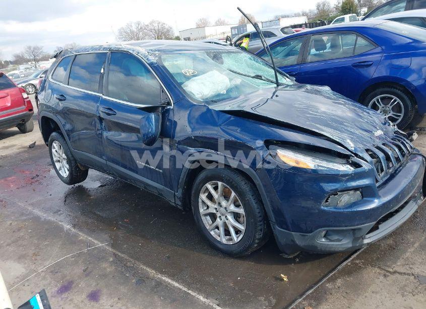 Photo 13 of 2018 Jeep Cherokee LATITUDE FWD (VIN 1C4PJLCB2JD596278)