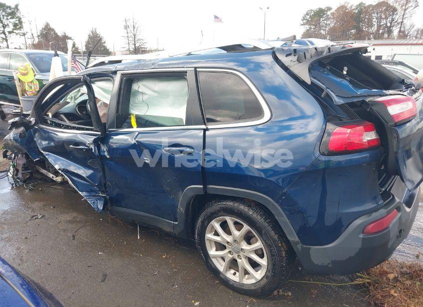 Photo 14 of 2018 Jeep Cherokee LATITUDE FWD (VIN 1C4PJLCB2JD596278)
