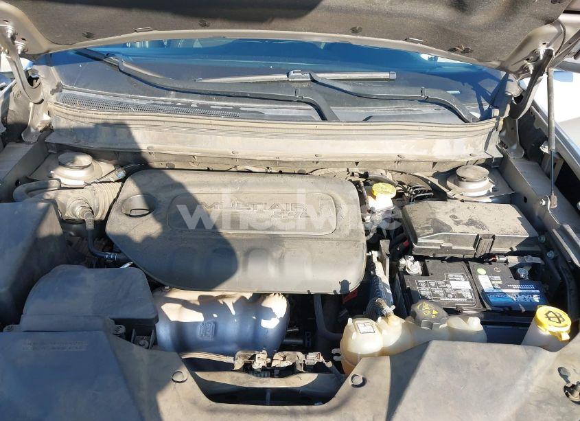 Photo 10 of 2019 Jeep Cherokee LATITUDE FWD (VIN 1C4PJLCB2KD296791)