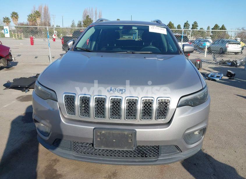 Photo 12 of 2019 Jeep Cherokee LATITUDE FWD (VIN 1C4PJLCB2KD296791)