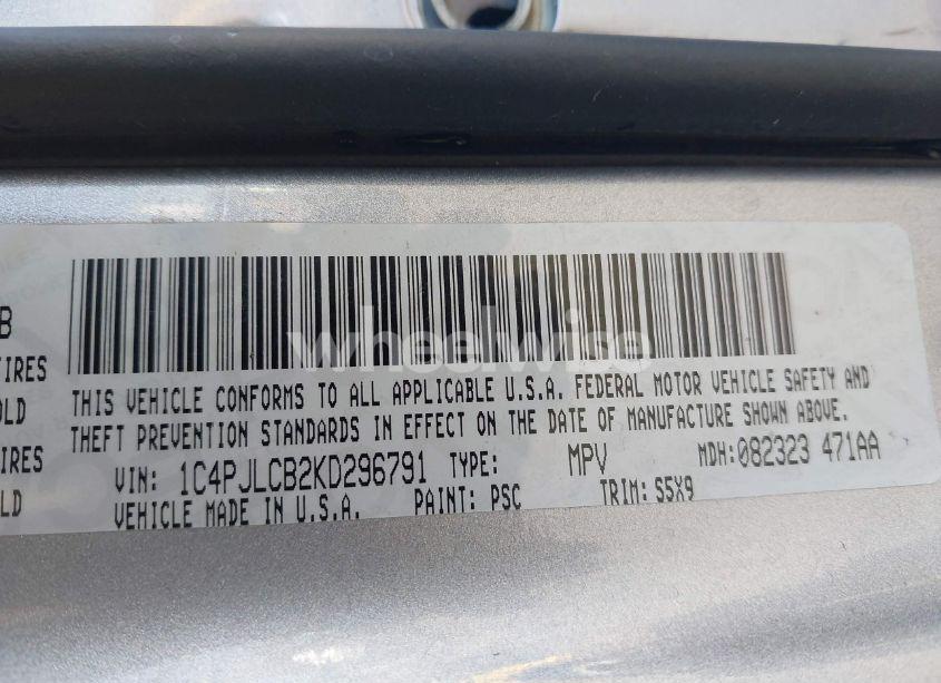 Photo 9 of 2019 Jeep Cherokee LATITUDE FWD (VIN 1C4PJLCB2KD296791)