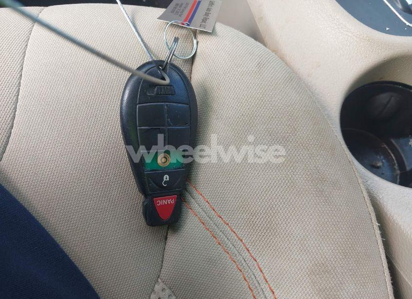 Photo 11 of 2019 Jeep Cherokee LATITUDE FWD (VIN 1C4PJLCB2KD325965)