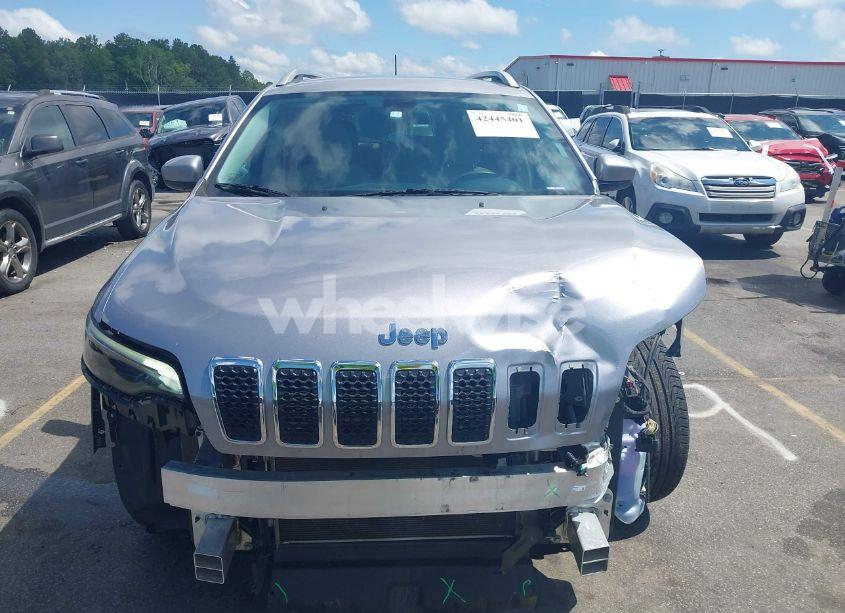 Photo 13 of 2019 Jeep Cherokee LATITUDE FWD (VIN 1C4PJLCB2KD325965)