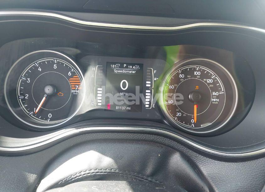 Photo 7 of 2019 Jeep Cherokee LATITUDE FWD (VIN 1C4PJLCB2KD325965)