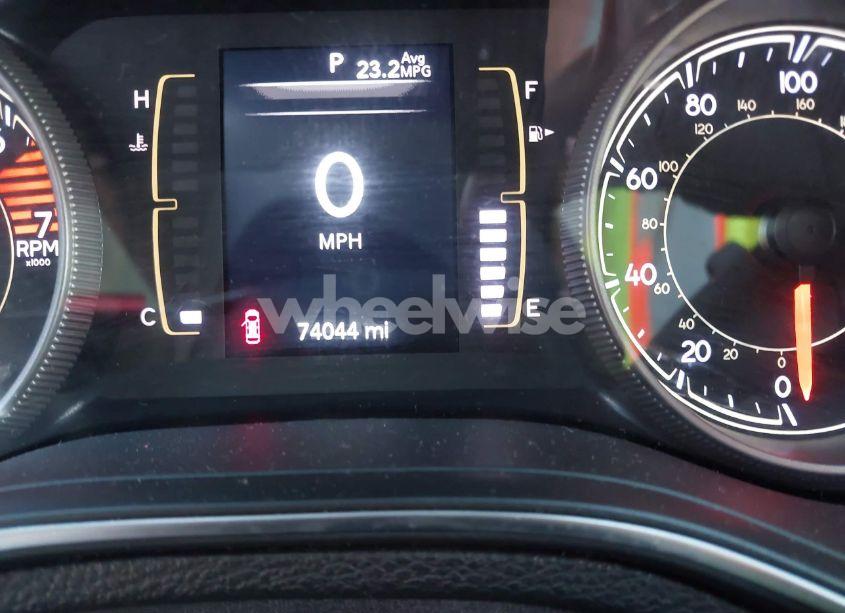 Photo 15 of 2019 Jeep Cherokee LATITUDE FWD (VIN 1C4PJLCB2KD444499)