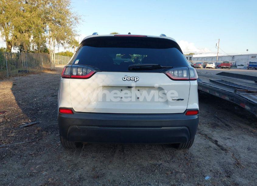 Photo 16 of 2019 Jeep Cherokee LATITUDE FWD (VIN 1C4PJLCB2KD444499)
