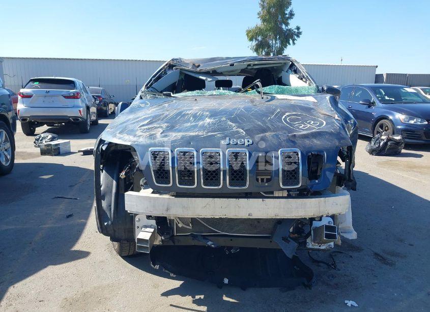 Photo 13 of 2019 Jeep Cherokee LATITUDE FWD (VIN 1C4PJLCB2KD454563)