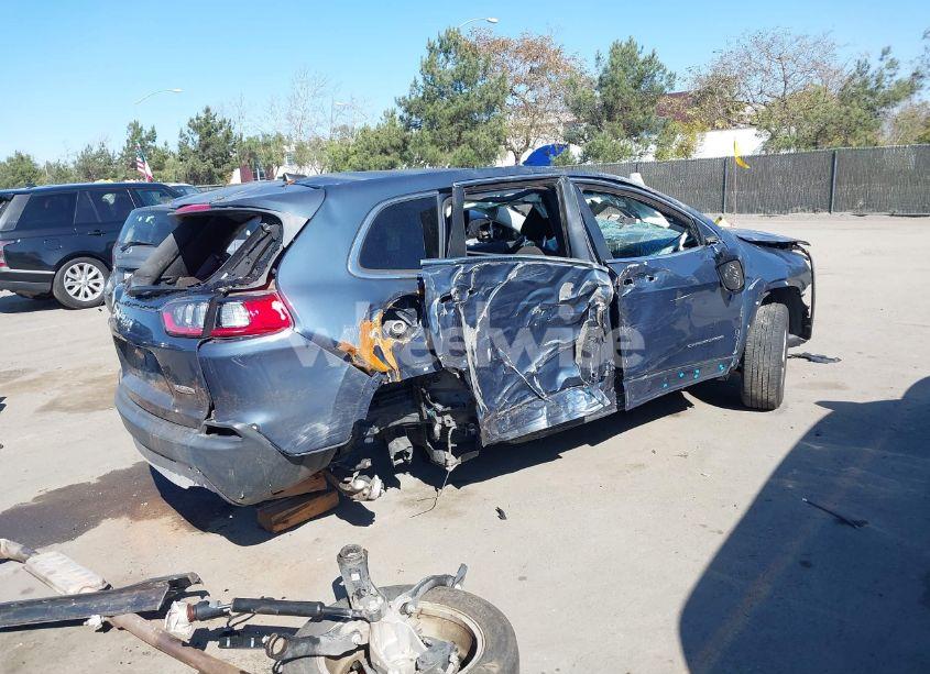 Photo 6 of 2019 Jeep Cherokee LATITUDE FWD (VIN 1C4PJLCB2KD454563)