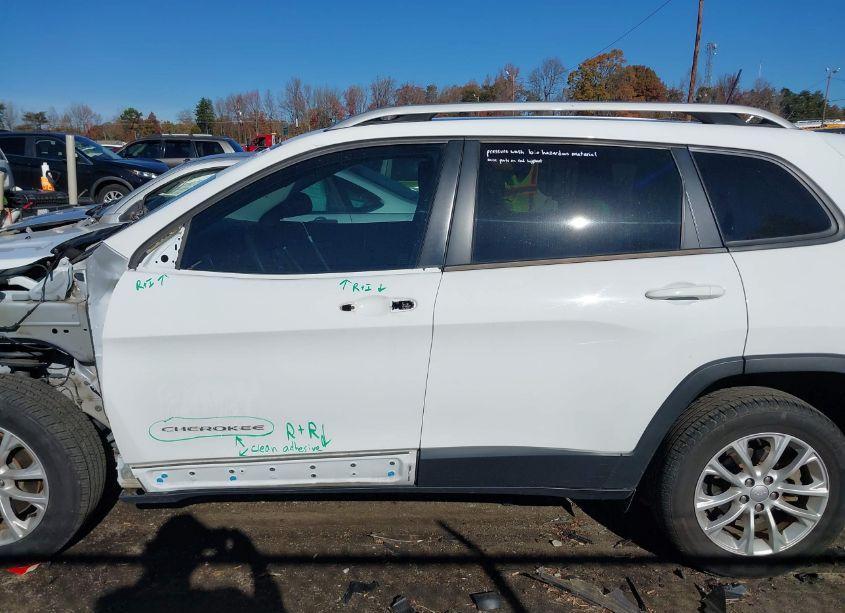 Photo 15 of 2020 Jeep Cherokee LATITUDE FWD (VIN 1C4PJLCB2LD571139)