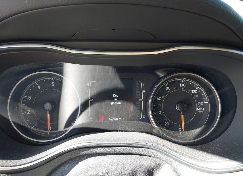 Photo 7 of 2020 Jeep Cherokee LATITUDE FWD (VIN 1C4PJLCB2LD571139)