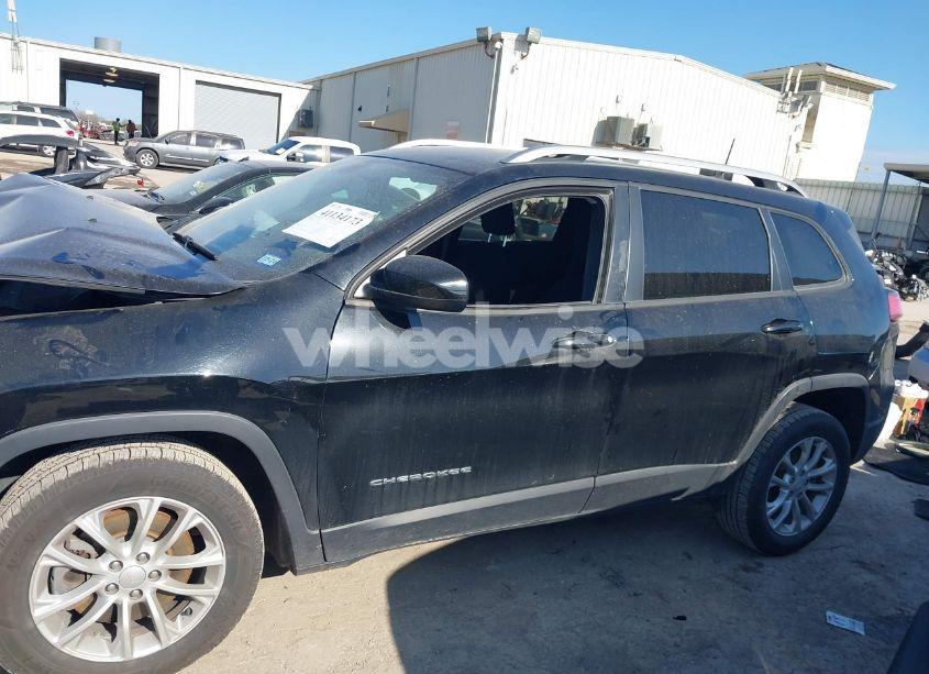 Photo 14 of 2020 Jeep Cherokee LATITUDE FWD (VIN 1C4PJLCB2LD581539)