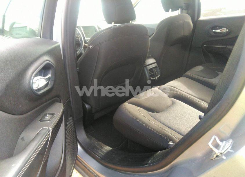 Photo 20 of 2014 Jeep Cherokee LATITUDE (VIN 1C4PJLCB3EW100608)