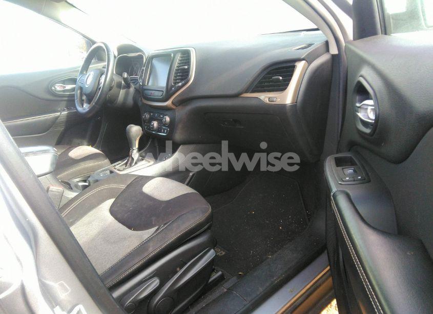 Photo 5 of 2014 Jeep Cherokee LATITUDE (VIN 1C4PJLCB3EW100608)