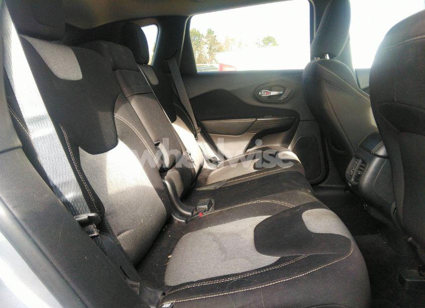 Photo 8 of 2014 Jeep Cherokee LATITUDE (VIN 1C4PJLCB3EW100608)