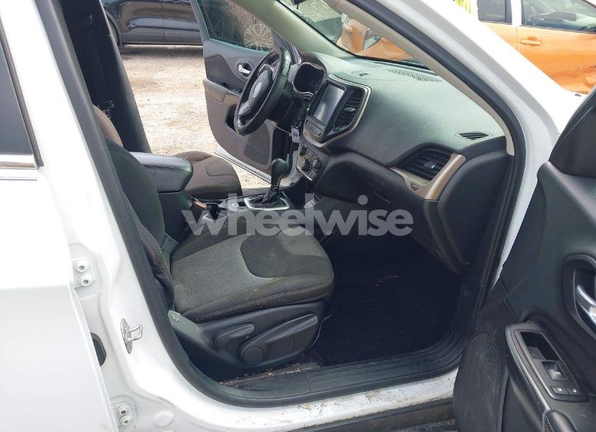 Photo 5 of 2014 Jeep Cherokee LATITUDE (VIN 1C4PJLCB3EW231862)