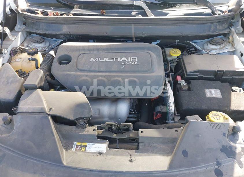 Photo 10 of 2014 Jeep Cherokee ALTITUDE (VIN 1C4PJLCB3EW302204)