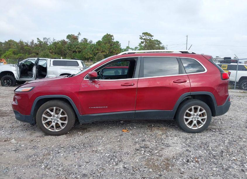 Photo 15 of 2015 Jeep Cherokee LATITUDE (VIN 1C4PJLCB3FW536828)