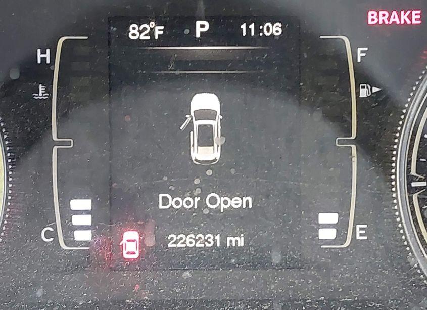 Photo 16 of 2015 Jeep Cherokee LATITUDE (VIN 1C4PJLCB3FW536828)