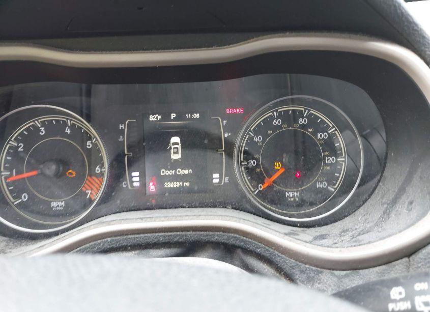 Photo 7 of 2015 Jeep Cherokee LATITUDE (VIN 1C4PJLCB3FW536828)