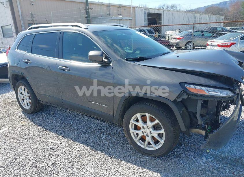 2015 Jeep Cherokee LATITUDE (VIN 1C4PJLCB3FW683893) main photo
