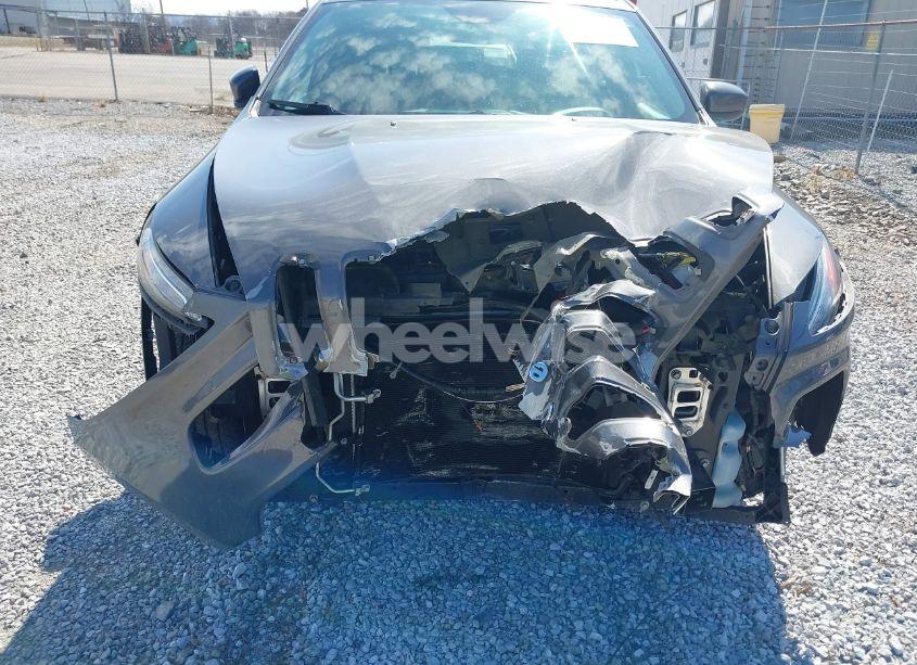 Photo 11 of 2015 Jeep Cherokee LATITUDE (VIN 1C4PJLCB3FW683893)