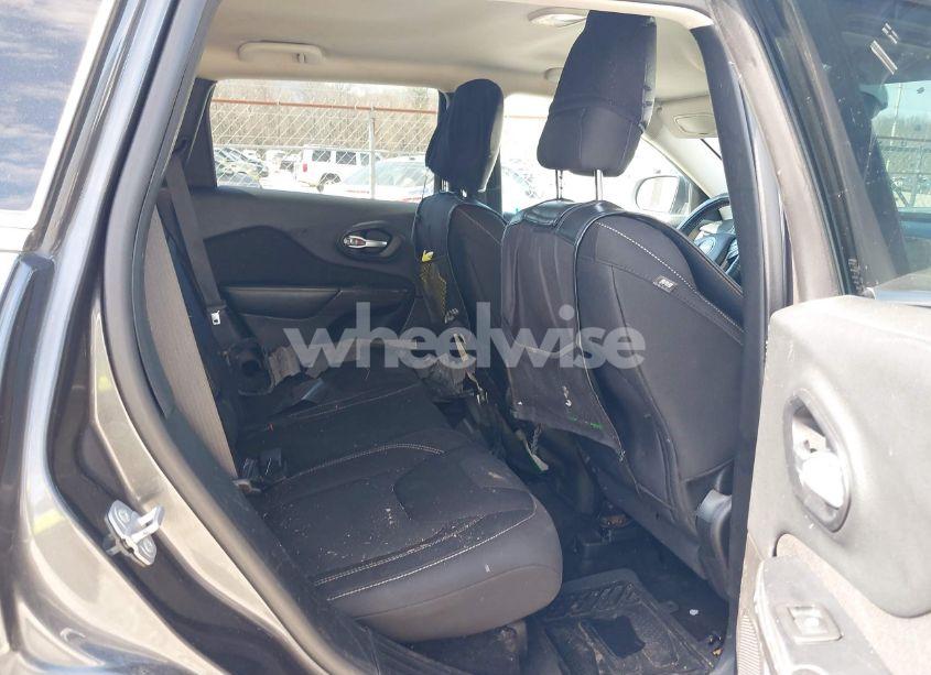Photo 8 of 2015 Jeep Cherokee LATITUDE (VIN 1C4PJLCB3FW683893)