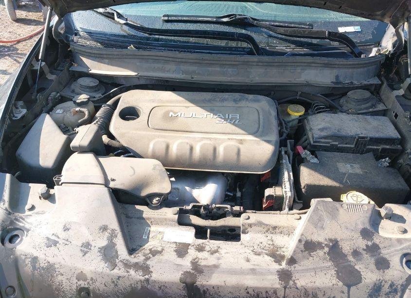 Photo 10 of 2015 Jeep Cherokee LATITUDE (VIN 1C4PJLCB3FW706802)