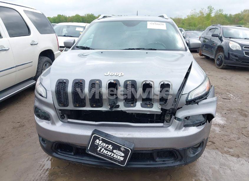 Photo 13 of 2015 Jeep Cherokee LATITUDE (VIN 1C4PJLCB3FW791396)