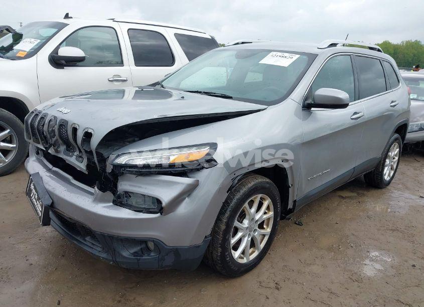 Photo 2 of 2015 Jeep Cherokee LATITUDE (VIN 1C4PJLCB3FW791396)