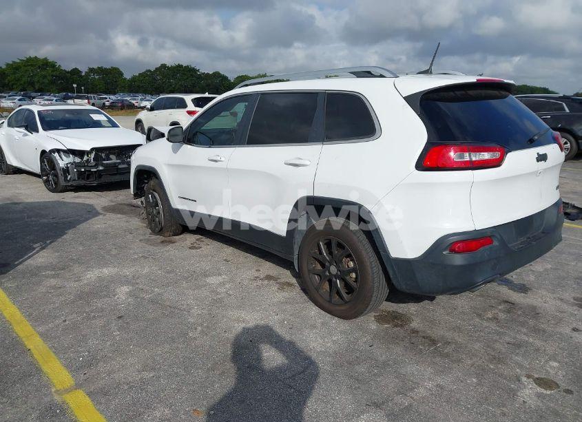 Photo 3 of 2016 Jeep Cherokee LATITUDE (VIN 1C4PJLCB3GW135247)