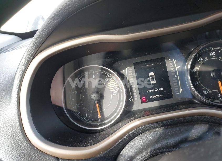 Photo 7 of 2016 Jeep Cherokee LATITUDE (VIN 1C4PJLCB3GW135247)