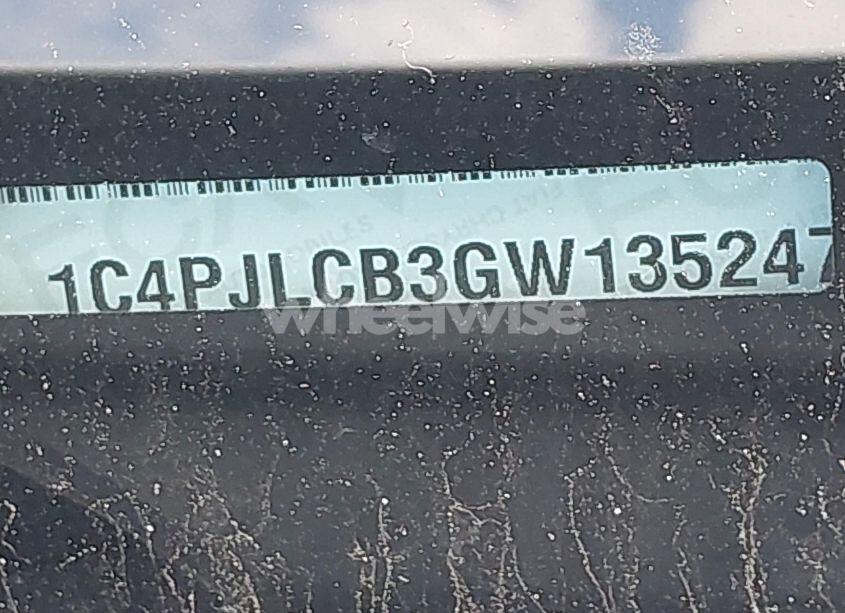 Photo 9 of 2016 Jeep Cherokee LATITUDE (VIN 1C4PJLCB3GW135247)